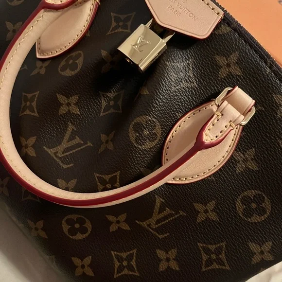 Louis Vuitton Boetie UNUSED & PRISTINE - Picture 3 of 6